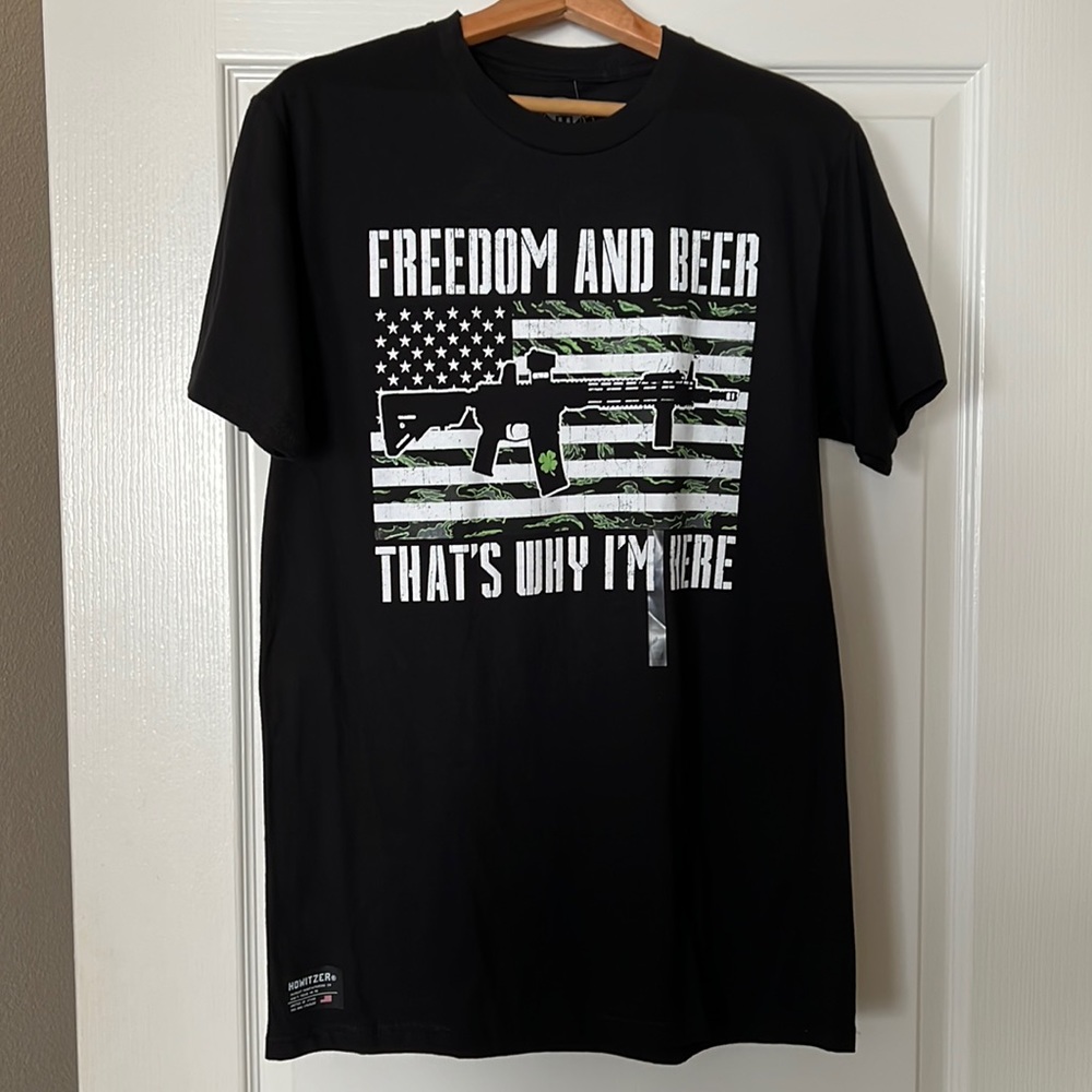 Men’s medium tshirt